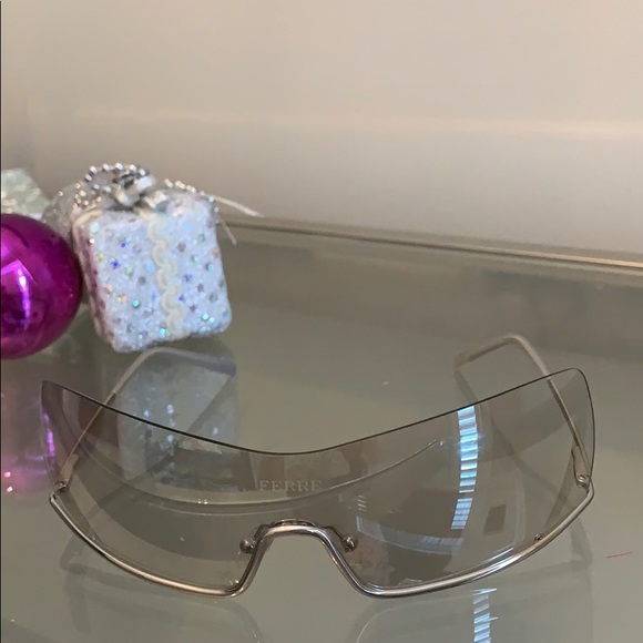 Ferre sunglasses